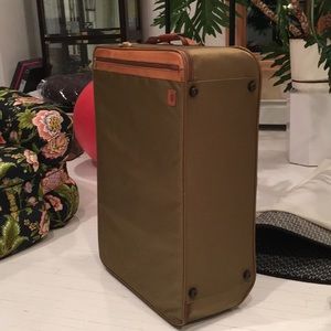 Hartmann mobile pull 29 inch